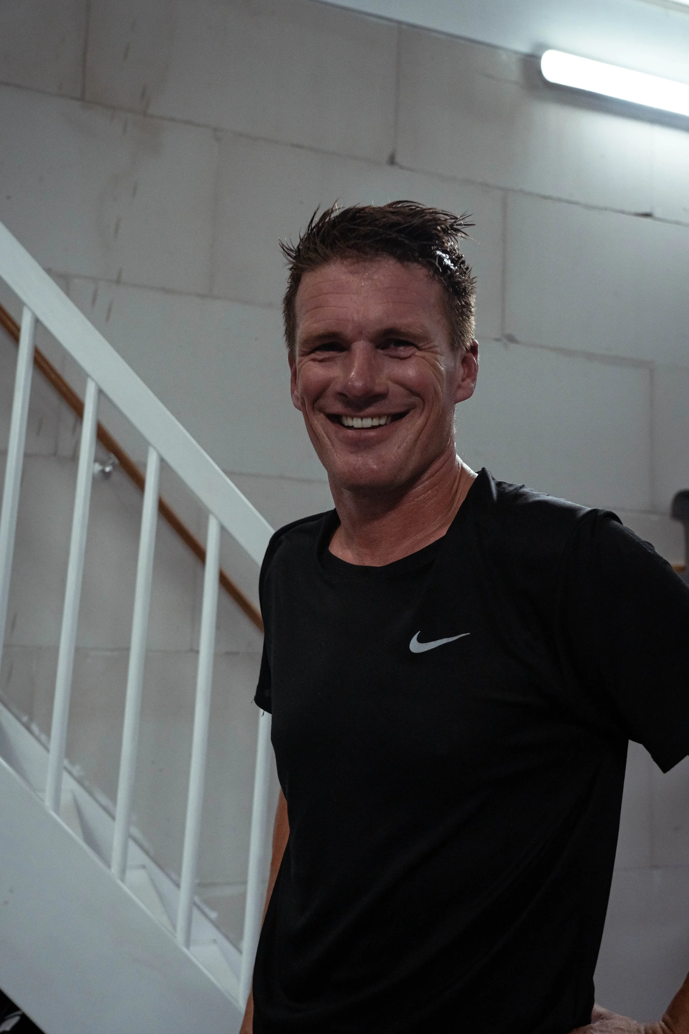 Trainer van Amersfoort BJJ in de trainingsruimte