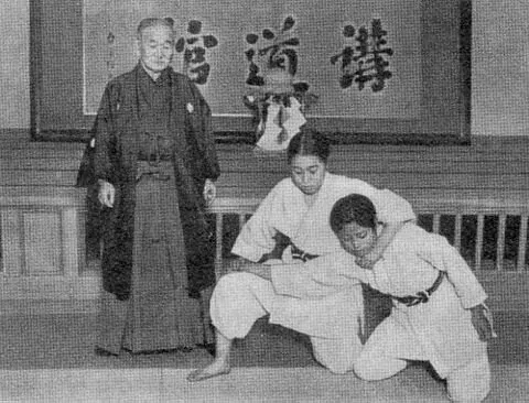 How did Jiu Jitsu become Brazilian? Well, like this!
